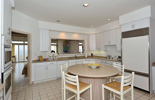 Bethany Beach Casa | ¡¡ACTIVIDADES GRATUITAS!! ¡Las mejores vacaciones en la playa ya están aquí! Esta espectacular casa frente a la playa cuenta con 5 habitaciones con 6. 5 baños