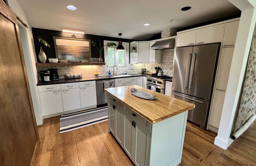 Saint Simons Heights Casa | Free Golf Cart, Kayaks - Close to Beach!