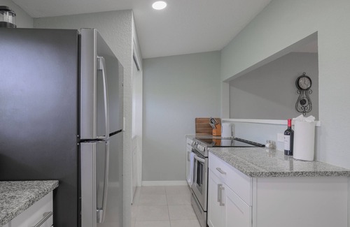 Lakewood Park Apartamento | FREE: High Speed Wi-FinFREE: ParkingnFREE: Coffee/TeanFREE: Netflix/Prime Video