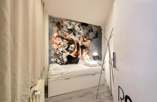 La Nova Esquerra de l'Eixample Hostal | Free Hostels Barcelona