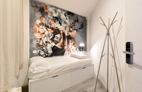 La Nova Esquerra de l'Eixample Hostal | Free Hostels Barcelona