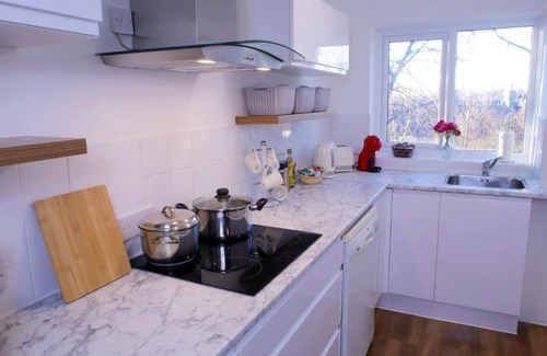 Newmarket Apartamento | FREE parking, Central Location,1 Bedroom Apartment near Tattersalls