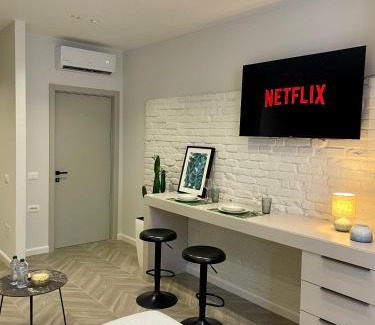 Durres Apartamento | - Free Parking - Cozy City Center Studio -
