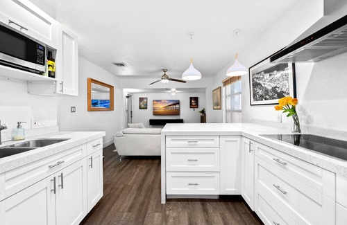 Croissant Park Casa | Free Parking Minutes from Downtown Las Olas
