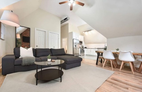 Point Breeze North Apartamento | Netflix+FREE Parking Near Hospitals|Food|Shopping