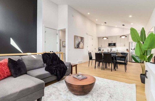 Rosscarrock Casa | Free Parking, Perfect Family Home w/ King Bed