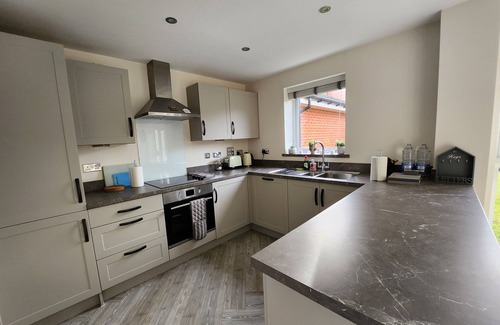 Wellingborough Casa | FREE Parking, Short & Long Relocation Stay, Insurance, Business. Great Location!