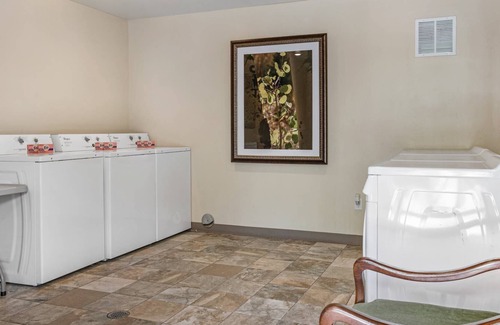 Highland Meadows Condominio | Free Parking & Shuttle to Lionshead/Vail Village, Hot Tubs; Aspen #1305