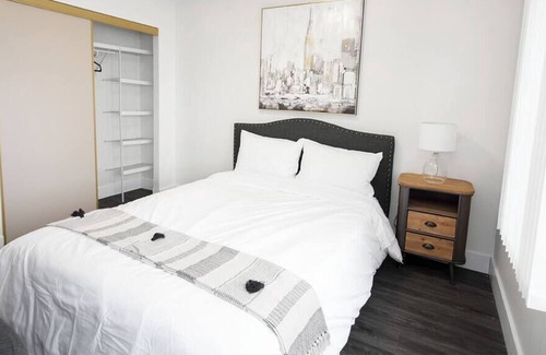 Downtown Winnipeg Apartamento | Free Parking & Wi-Fi! Downtown Studio Suite