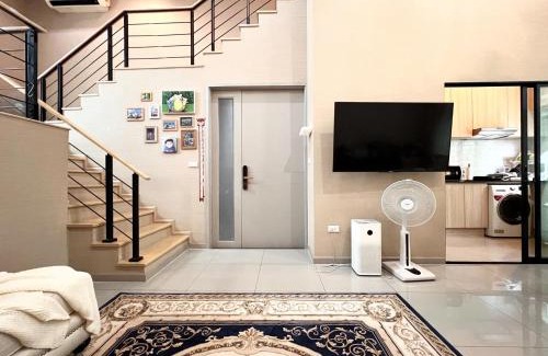 Lat Phrao Apartamento | Free pick up/Stunning Luxury Family Home 3B3B