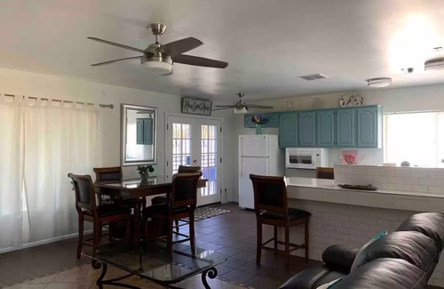 Glendale Casa | Free RV parking, two car garage, fenced backyard, minutes to Westgate