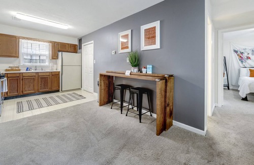 Loring Heights Apartamento | FREE & SAFE PARKING - Midtown Studio - Extended Stays Welcome!
