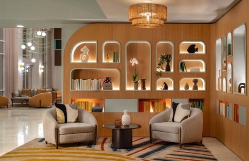 Lake Buena Vista Hotel | Free Shuttle to Parks: Family-Flexible Room w/ Pool & Spa Access Near Disney