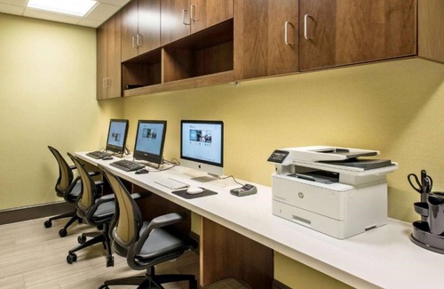 East Bloomington Casa | Free shuttle to the airport and mall
