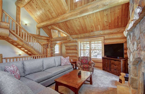 Quandary Village Casa | Actividades GRATUITAS de SkyCard - Hermosa cabaña de troncos, bañera de hidromasaje, 2 Master Suites - Timber Ridge Lodge