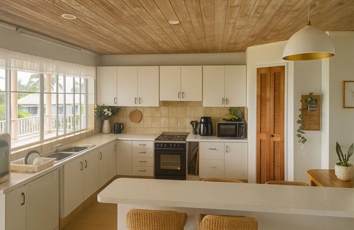 Nikao Tapere Casa | Free unlimited Wifi & AC spacious 4 bedroom