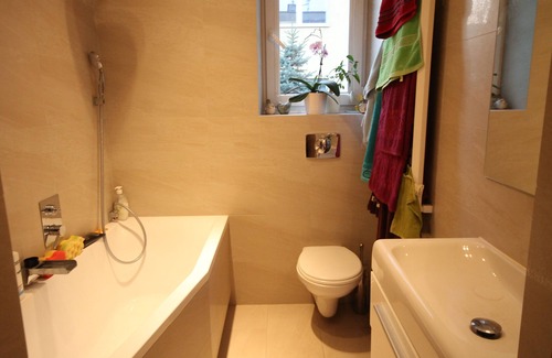 Bronowice Apartamento | WiFi gratuito, un presupuesto completo, amplio apartamento