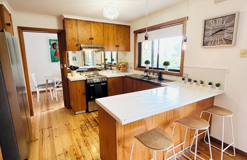 Invermay Park Casa | Free wifi pet friendly!! Happiness on Havelock 4bed renovated in Ballarat North!