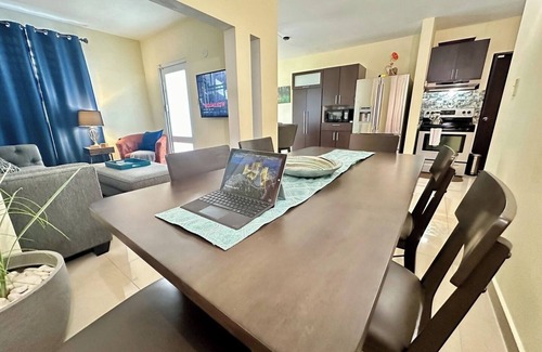 Gobernador Pinero Casa | Freedom House San Juan SJ