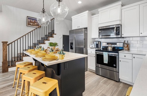 Washington Fields Casa | Freedom Village 549|Smart TV, Private Balcony, Resort Amenities and more!