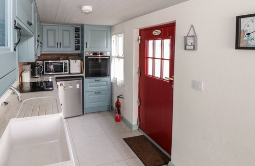 Keadue Cabaña | FREEMANS COTTAGE, family friendly in Enniscrone, County Sligo
