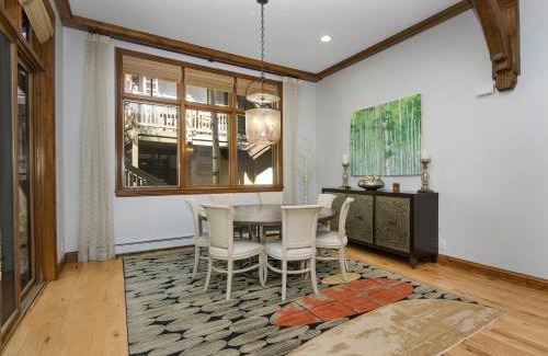 Edwards Casa | Freemont building F4 townhouse