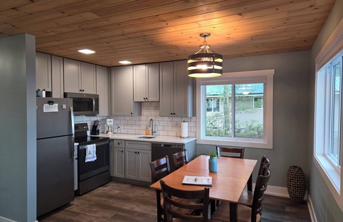 Cheboygan Cabaña | Freighter View: Hike, Sip Cider & Watch Freighters – Fall at the Lake!