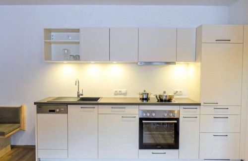 Schnann Apartamento | Freiheit-La by Interhome