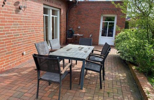 Krummhoern Casa | Freistehendes Haus mit großem, eingezäunten Garten, Sauna, Kamin