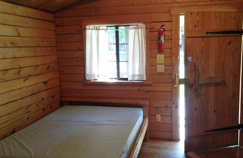 Fremont Complejo | Fremont Jellystone Park Cabin 8
