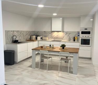 Mogan Hostal | French Connection