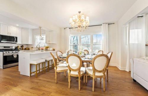 Glen Ellyn Casa | French Country Cottage