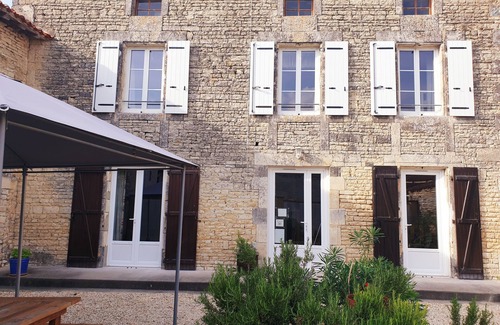 Verdille Otro | French country farmhouse ideal for families