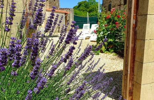 Verdille Otro | French country farmhouse ideal for families