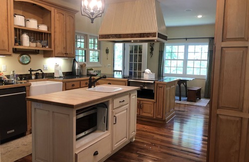 Bloomington Casa | French Country Main&Guest House