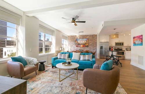 Central Business District Hotel | French Quarter Oasis: Spacious 4-Bedroom Condo