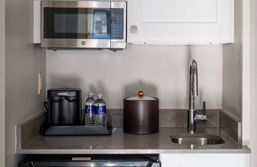 New Orleans Hotel | French Quarter Suites Hotel