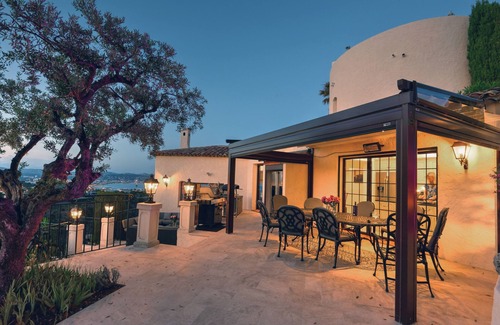 Theoule-sur-Mer Villa | Cannes Mandelieu/Theoule border Lovely 6-Bed Villa
