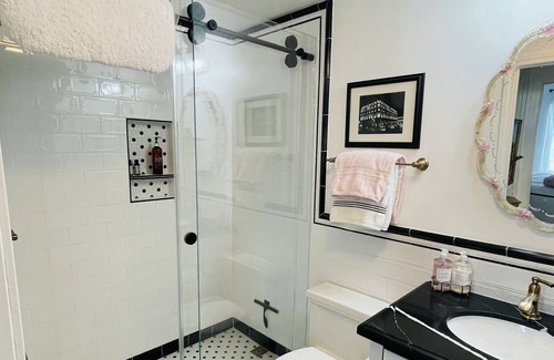 Telegraph Hill Apartamento | French Style /Bay View Penthouse, Security, Gym, Parking