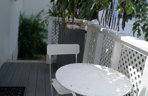 Charlotte Amalie Apartamento | Frenchtown Studio apartment with AC, High-speed Starlink.