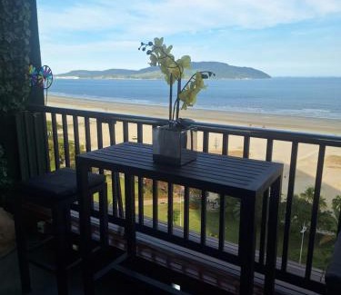 Pompeia Apartamento | Frente Mar Santos 130 m2
