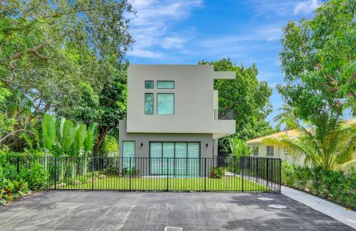 Miami Shores Casa | Fresco 1, Modern Design, Brand New Construction and Furniture
