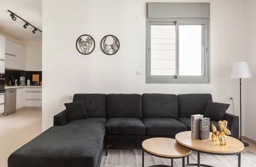 Bat Yam Apartamento | Fresh 3BR APT 32 Floor See View Tower