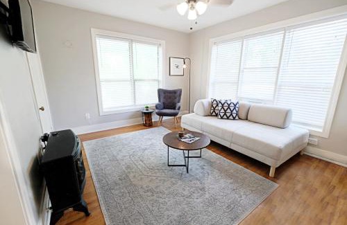 Lower Greenville Apartamento | Fresh & Bright, Lower-Greenville Ave Area