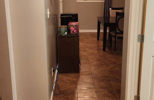 Weyburn Apartamento | Fresh clean all you need home away from home recently painted and updated
