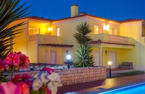 Praia del Rei Apartamento | Fresh & Modern Apartment Pool View 5 minutes from the Beach