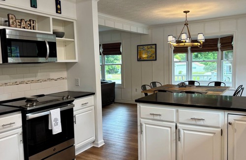 Harrisville Cabaña | Fresh & Modern Cottage 3-Min Walk to Stunning Lake Huron Sandy Beach