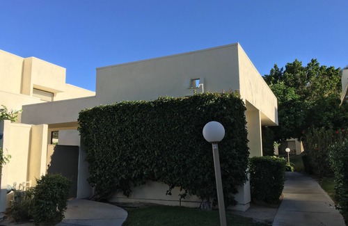 Palm Desert Condominio | Moderno y fresco 2 habitaciones junto a la piscina, tenis ~ Palm Desert Ca