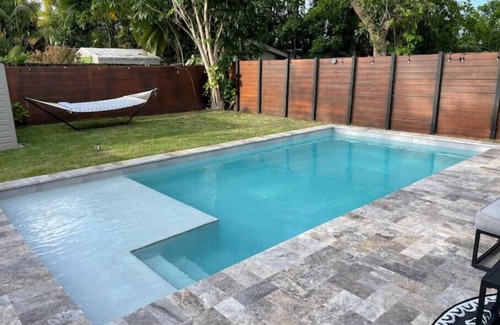 Oakland Park Apartamento | Fresh Studio With Pool Close to Beach