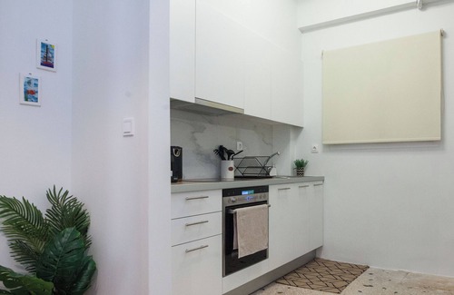 Ilisia Apartamento | Fresh Urban Apt with Balcony in Zografou